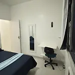 Apartamento A 3 Minutos Da Praia Av. Nsa. Sra.C 1145/908