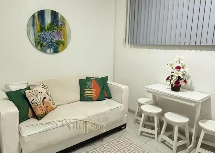 Apartamento A 3 Minutos Da Praia Av. Nsa. Sra.C 1145/908